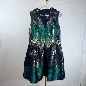 Tight fitting top with cinching waist! Beautiful in natural light!